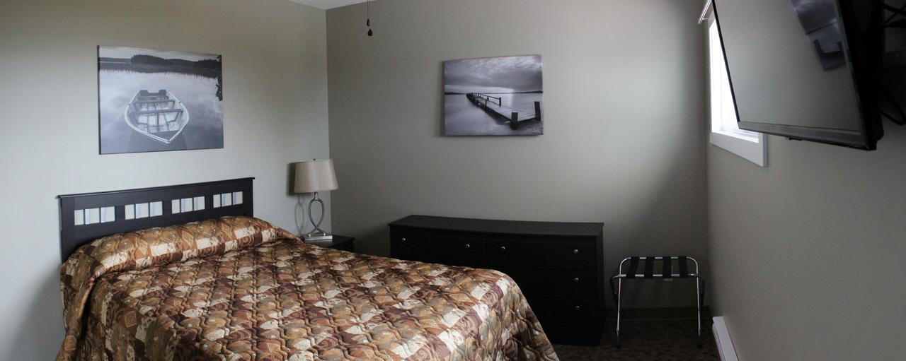 Alberta Beach Inn And Suites Экстерьер фото