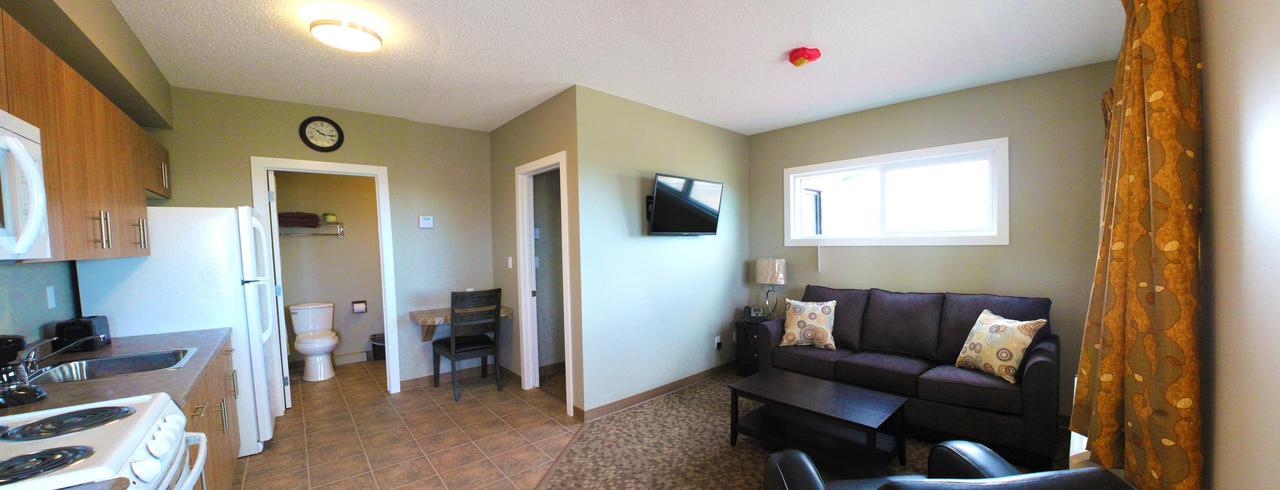 Alberta Beach Inn And Suites Экстерьер фото