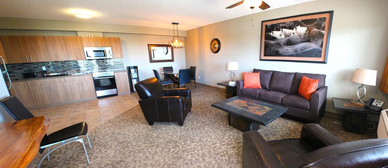 Alberta Beach Inn And Suites Экстерьер фото